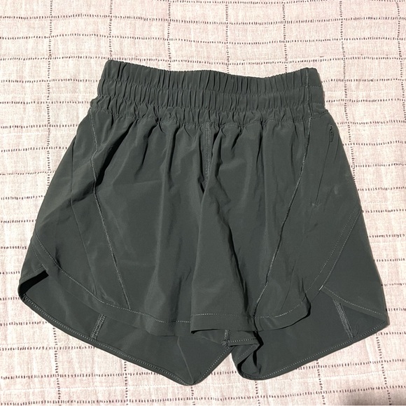 Lululemon track that shorts - Picture 3 of 5